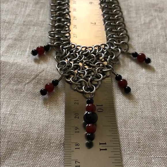 Gothic Chain mail necklace with black & red beads - Picture 8 of 8